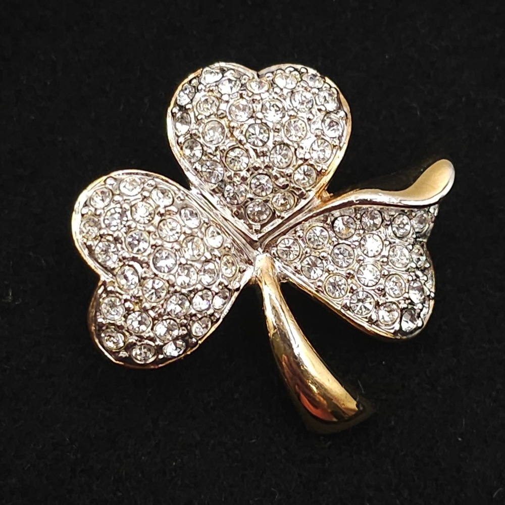 Tara Shamrock Rhinestone Brooch Gold Tone Irish St Patricks Day Lucky Clover Pin